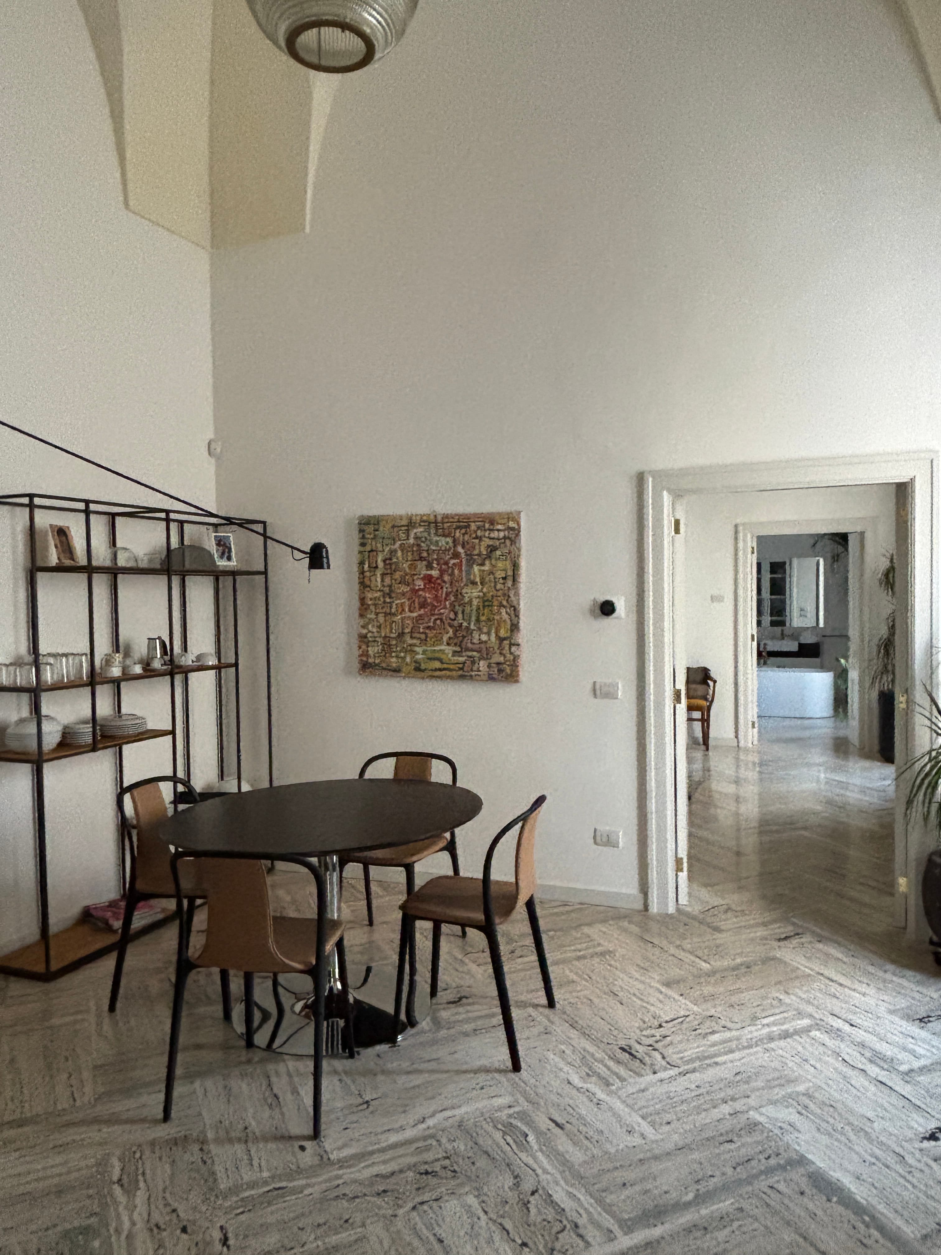 Dining with seating for 4