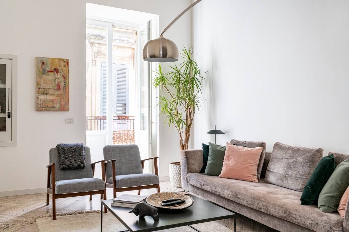 Lounge with 65" smart TV