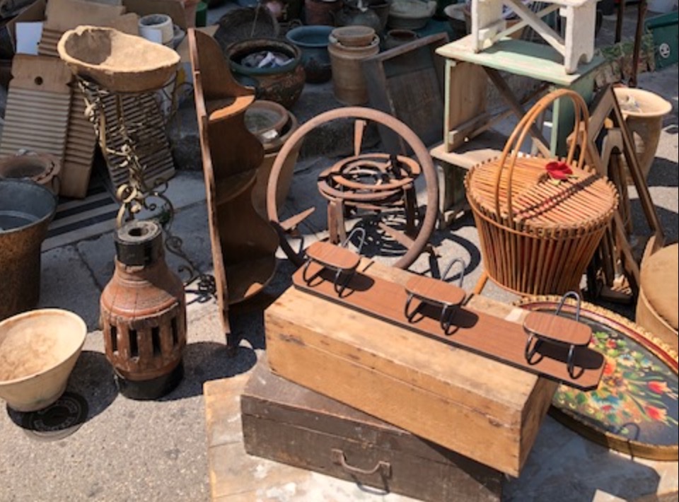 Flea Markets and the Joy of Rummaging