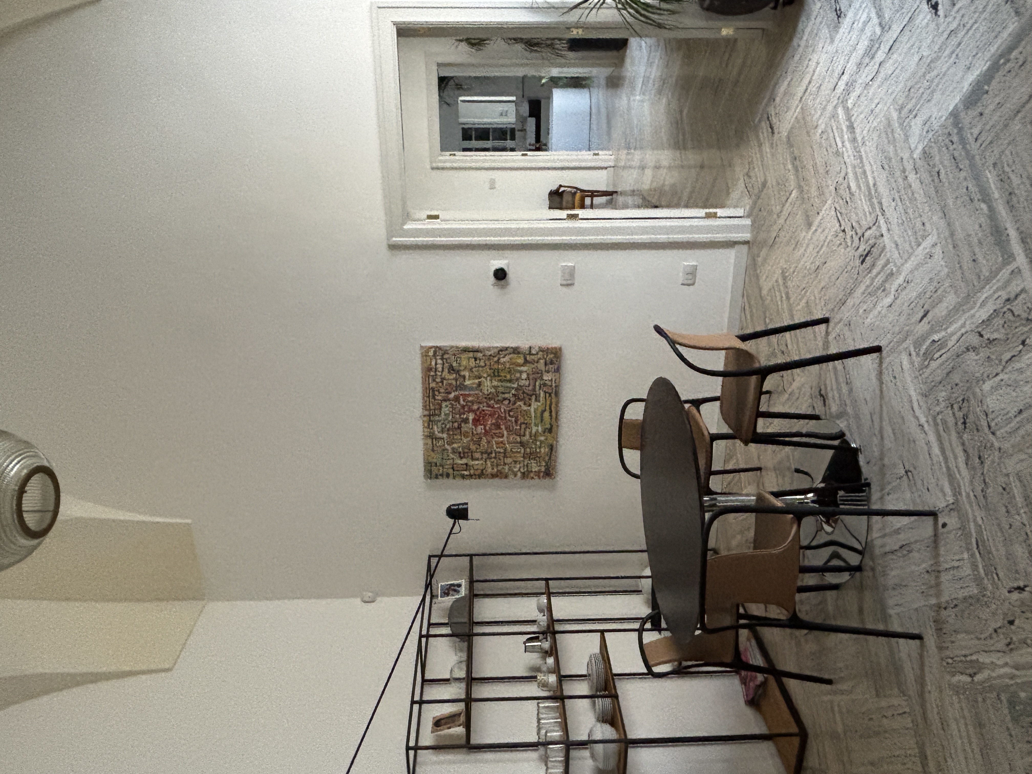 Dining with seating for 4