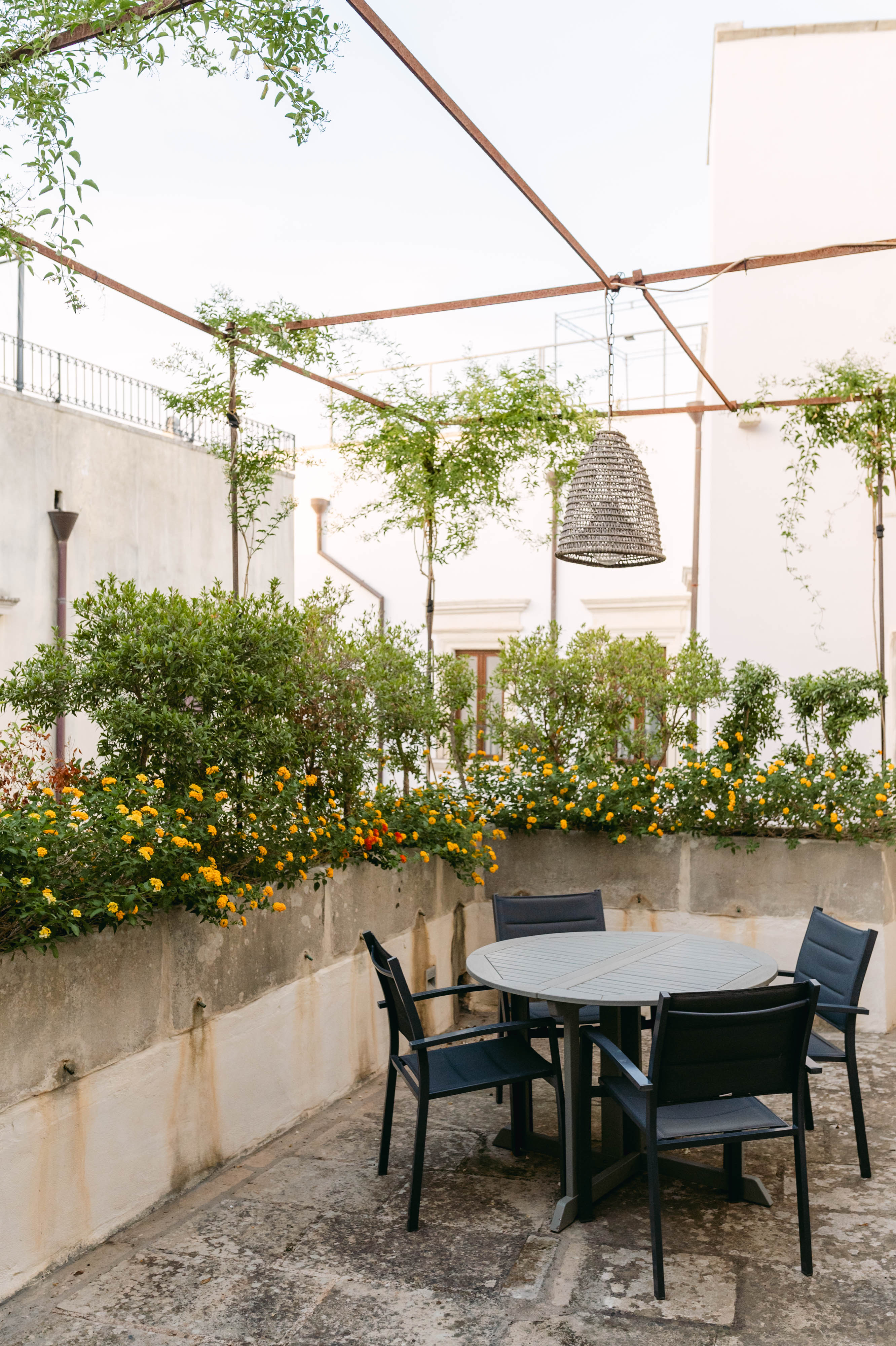 Al fresco dining space